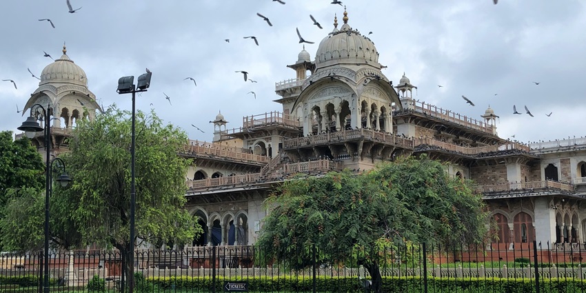 The Albert Hall Museum is beautifully illuminated, showcasing the pink city’s grandeur.