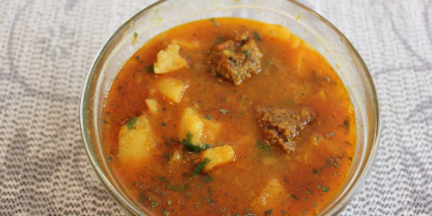 Spiced potato curry with Punjabi sun-dried lentil dumplings - the best food in Ludhiana.
