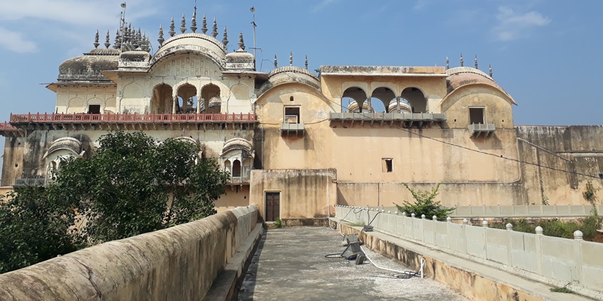 A glimpse of the iconic Bala Quila, one of the best places to visit in Rajasthan in May.