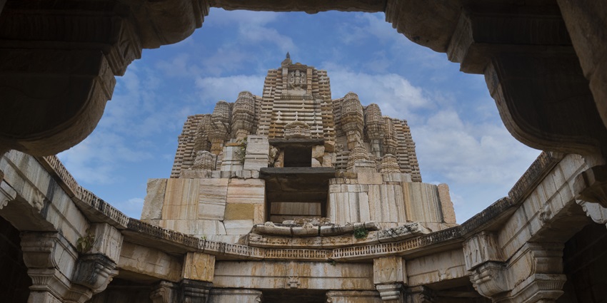 An image of a surreal architecture of a temple similar to Amara Narayana Swamy Temple.