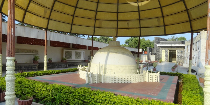Amaravati Stupa, one of the oldest stupas, is a best place to visit near Kalashri Temple.