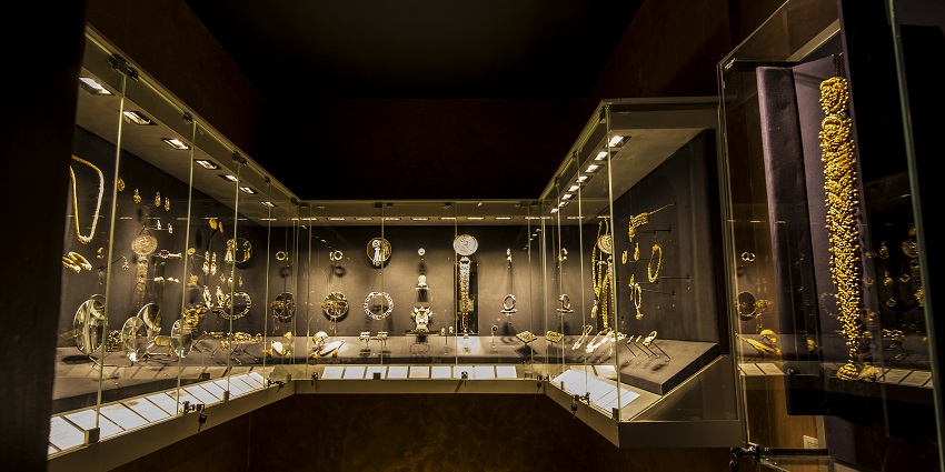 Amrapali Museum showcases exquisite Indian jewellery, highlighting craftsmanship and heritage