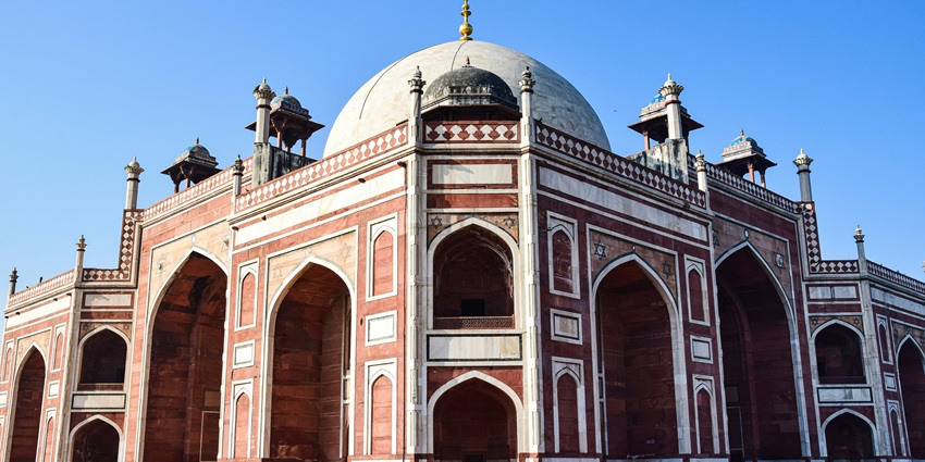 Choose to explore some of the major attractions near the attraction in winters.