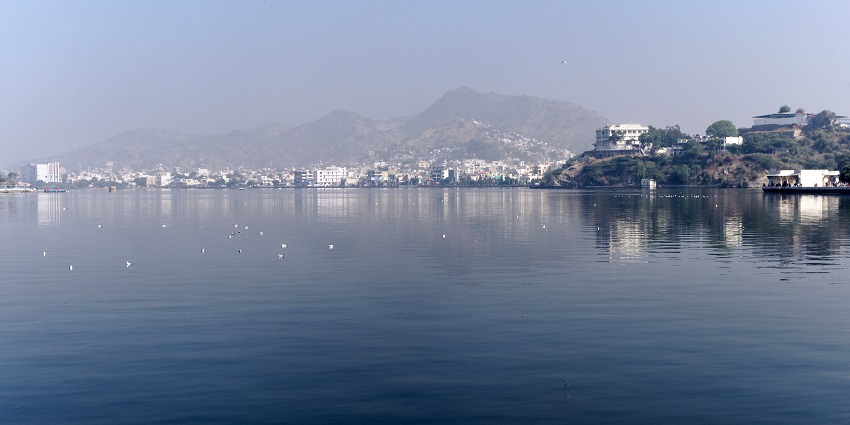 Ana Sagar Lake, one of the beautiful places to visit near Ajmer Rajasthan, with calm waters and surrounding landscape