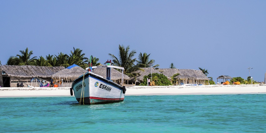 This is the largest island in the area and has historical monuments.