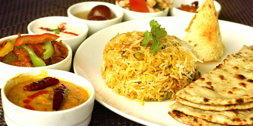 A vegetarian thali served at Annapurna Bhojanalay is famous for budget-friendly meals