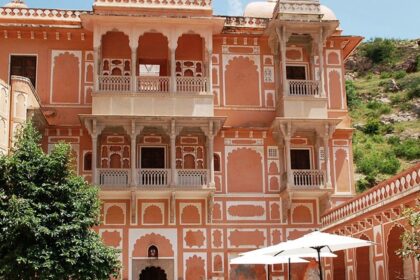 Anokhi Museum of Hand Printing, located in Jaipur, showcasing a haveli-style architecture.