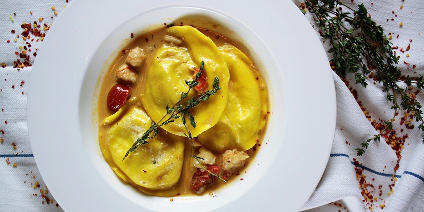 Antonio’s is a famous restaurant with a pure Italian theme from architecture to cuisine.
