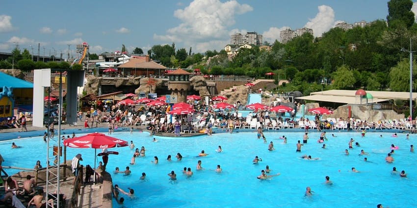 The water park has huge wave pool.