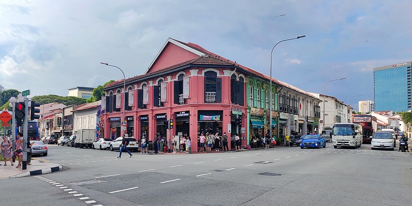 An image of Arab Street which is one of the best shopping places in Singapore.