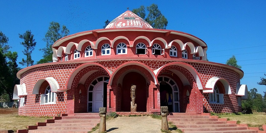 Araku Tribal Musеum is one of the best places to visit for people interested in local culture.
