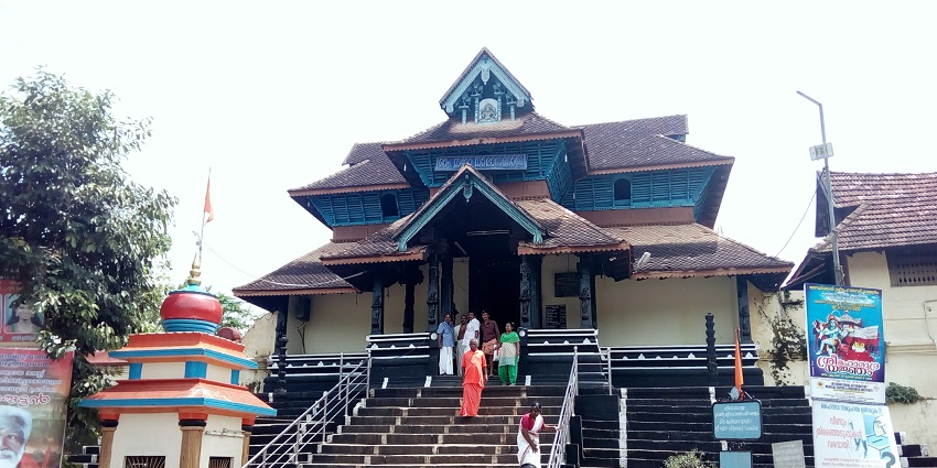 Aranmula Parthasarathy Temple is one of the most amazing places for every traveller.
