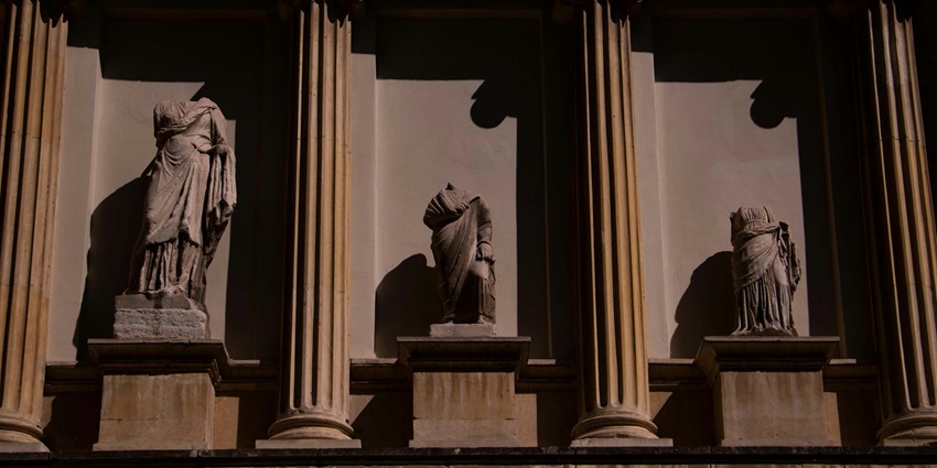 An image perspective on the Archeological Exhibition hall in, one of the top spots to visit in Khajuraho.