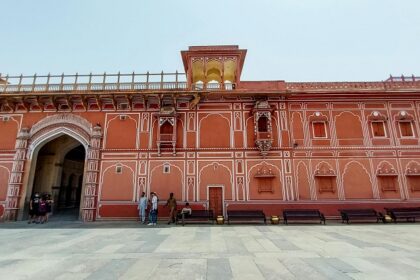 The art galleries in Jaipur offer a vibrant art scene with traditional and contemporary works.