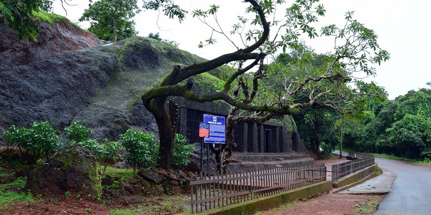 Arvalem caves is one of the most amazing sites in Goa for travellers to explore.