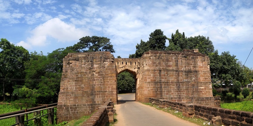 Asurgarh Fort is one of the best places to visit around Manikeswari Temple for travellers.