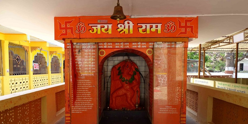 A visit to Hanuman Temple, surrounded by lush greenery, one of the things to do in Rohtak.