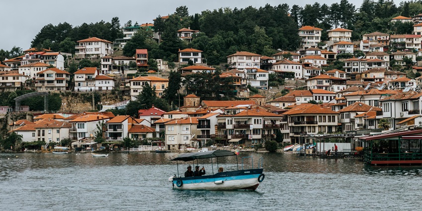 A scenic view of the Avenue Sea Tourism, one of the top places to visit in Borivali.