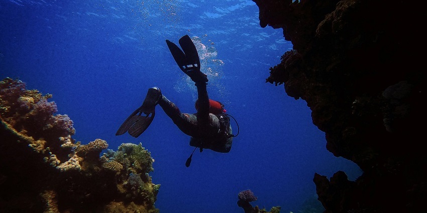 Enjoy one of the thrilling water sports on your trip to Maldives for a great experience.
