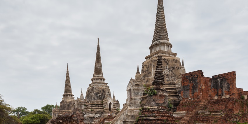 A picture of an ancient temple in Thailand’s ancient capital built in traditional architecture