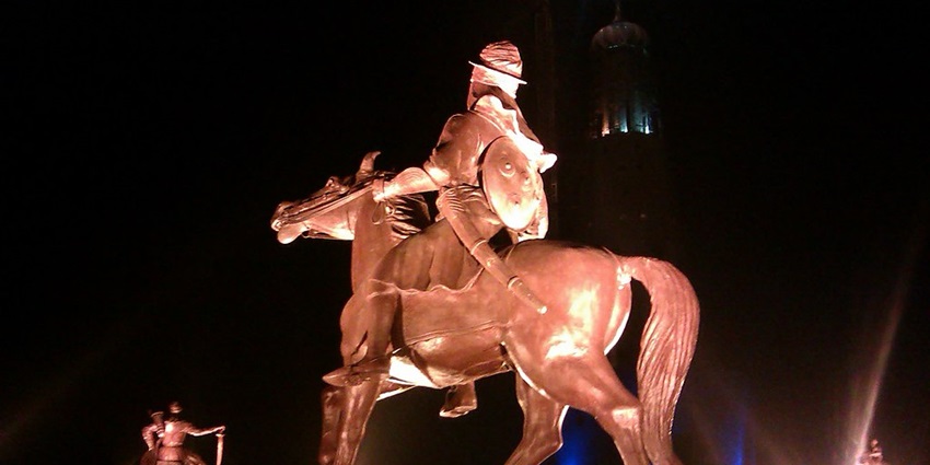 Statue of Baba Banda Bahadur in his War Memorial.