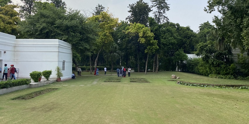 Visit Indira Gandhi Memorial Museum during the dry season for a better experience.