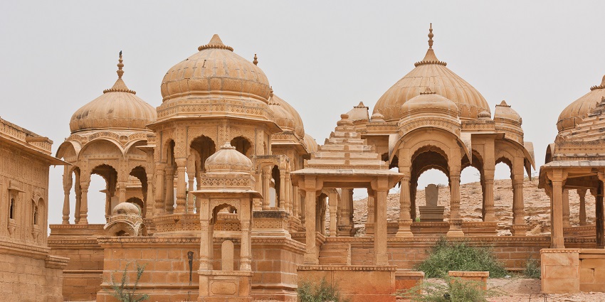 Bada Bagh has royal cenotaphs amid dunes, showcasing Rajasthan's history.