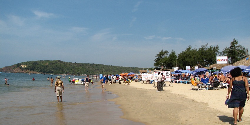 Baga Beach is a popular beach, perfect for family picnics and indulging in water sports.