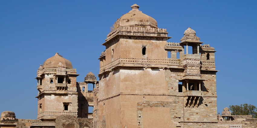 A glimpse of the Bajwara Fort ruins, one of the famous places to visit in Hoshiarpur.