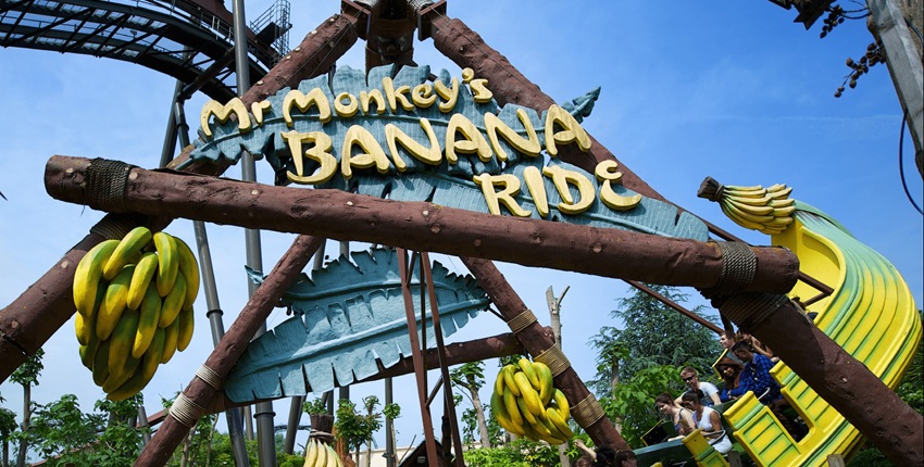Banana Boat Ride lies on an inflatable designed in the shape of a banana.