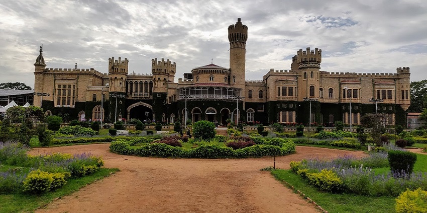 The front view of Bangalore palace.