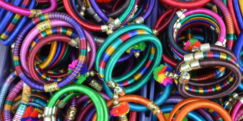 Bangdi Bazaar is a great place for shopping in Rajkot for traditional ornaments.