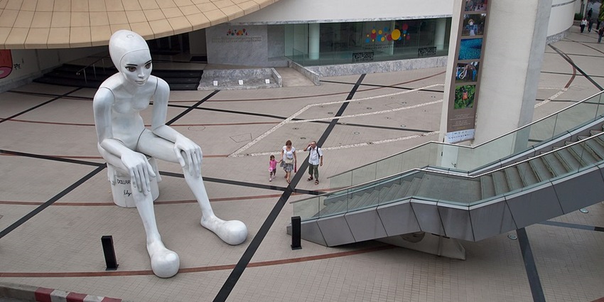 This Bangkok creative culture centre offers exceptional creative learning experiences.