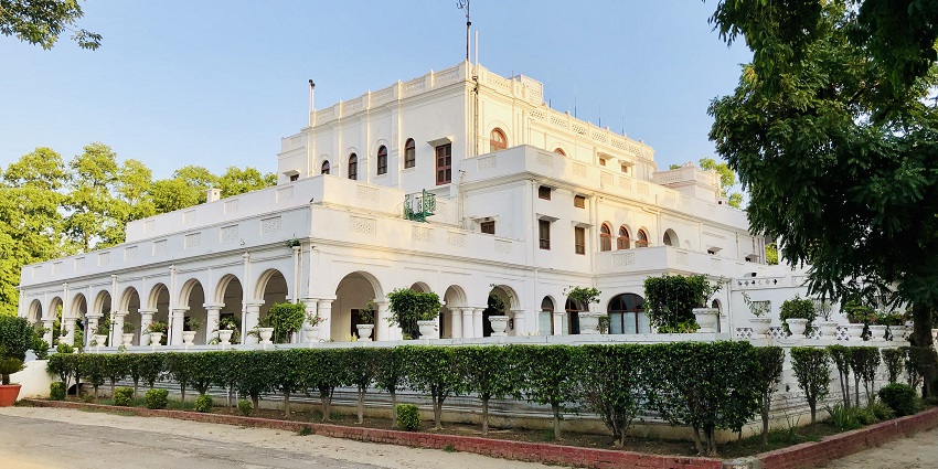 Explore the historical palace which is also a heritage hotel located in Patiala, Punjab.