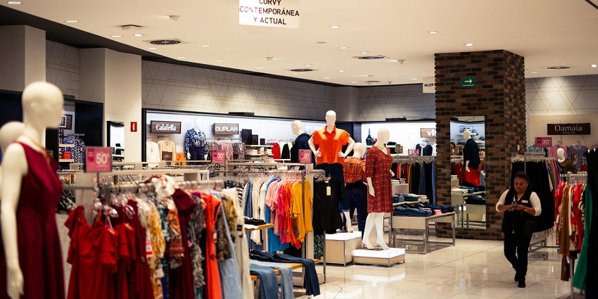 Baroda Central is one of the most liked shopping malls in Vadodara offering all kinds of variety.