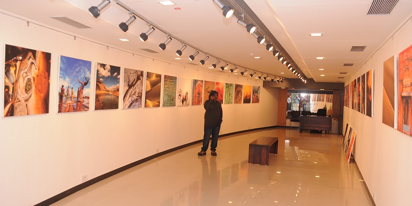 An image of Baroda Museum and Picture Gallery highlighting its diverse art collections.