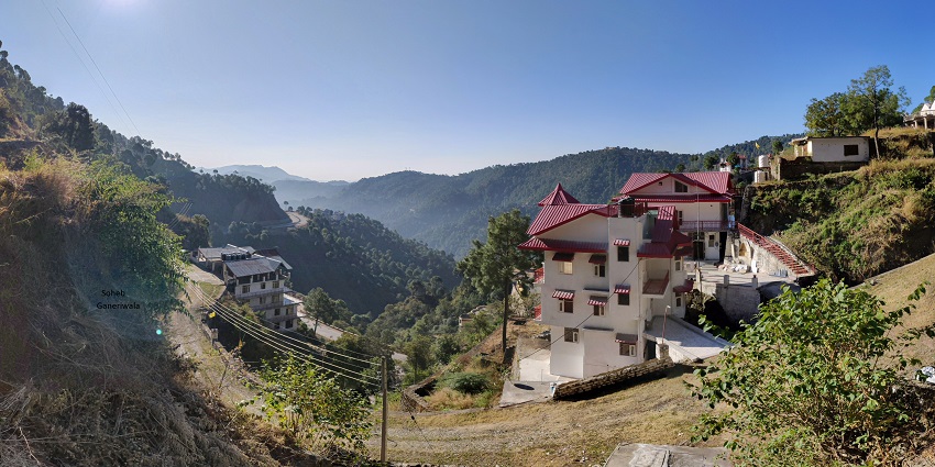 Barog is a famous hill station that is surrounded by picturesque valleys and mountain ranges