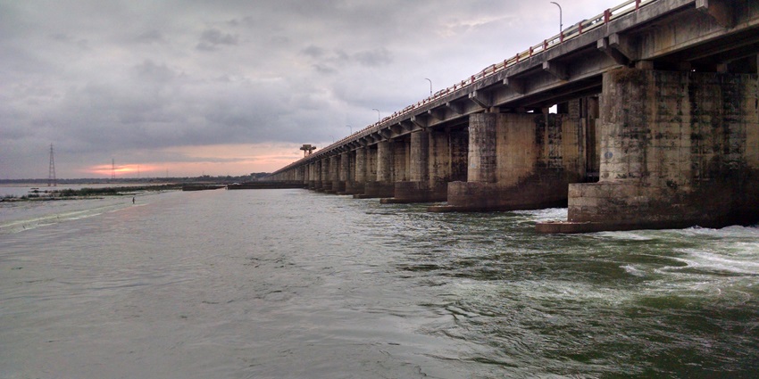 Barrage River Point, is one of the places to visit in Badlapur offering scenic views.