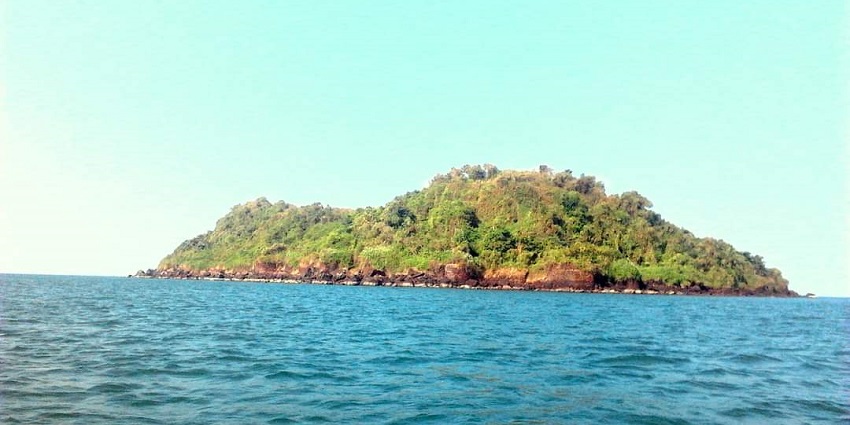 The ancient Basavaraj Durga site is one of the best islands near Mangalore for history buffs.