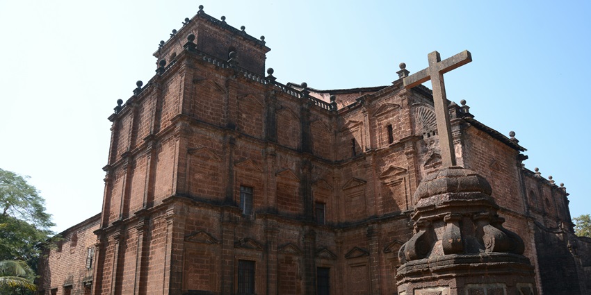 A glimpse of the iconic Basilica of Bom Jesus, a spiritual attraction in the region.