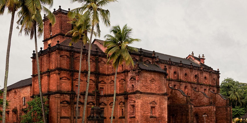 Basilica of Bom Jesus is one of the best places to visit in Goa in July for history buffs.