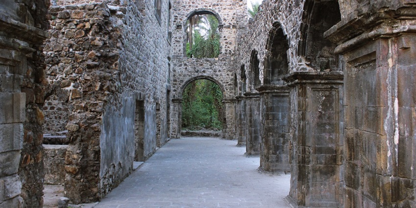 Bassein Fort near Virar offers colonial history and stunning coastal views.