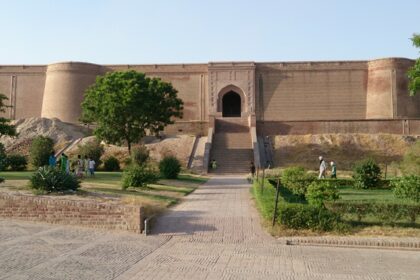 Bathinda Fort is a must to experience for all the history buffs out there.