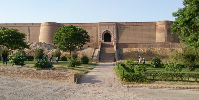 Bathinda Fort is a must to experience for all the history buffs out there.