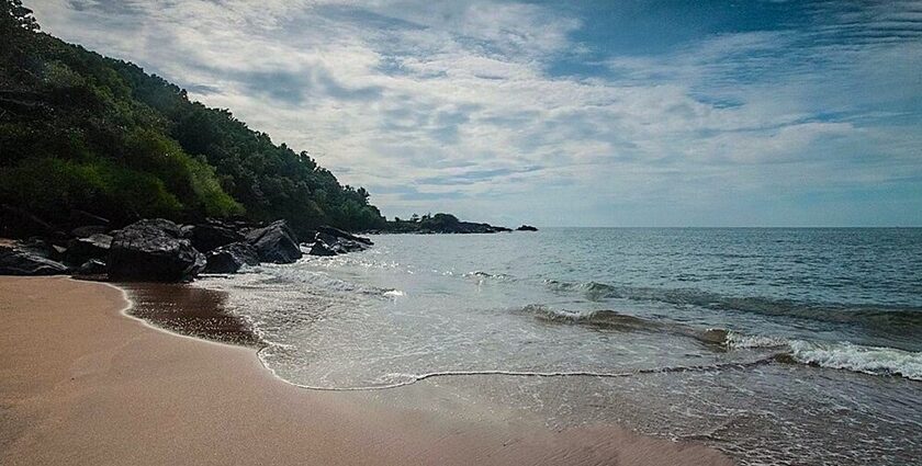 Exquisite view of beaches in Gokarna, with gleaming sands, rocky shorelines, and blue waters.