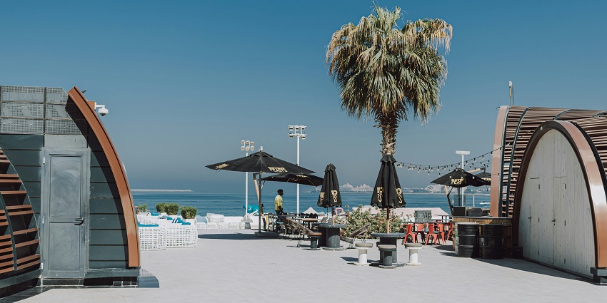Explore the quaint beachfront restaurants, one of the amusing things to do in Anjuna.
