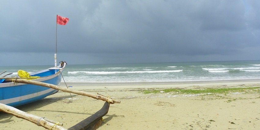 Benaulim Beach is near Goa Chitra Museum and one can take a leisurely stroll.