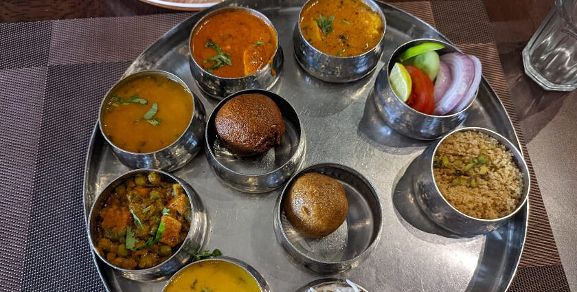 The best foods in Ajmer feature a diverse culinary scene with traditional and modern dishes.