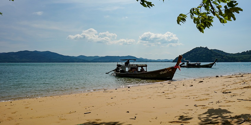There is a specific time for indulging in Krabi snorkelling as per the weather.