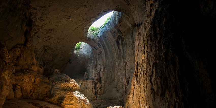 These ancient and significant caverns in Gujarat can be explored throughout the year.